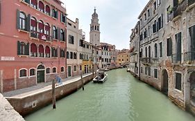 Palazzo Schiavoni Residenza D'Epoca & Suite-Apartments