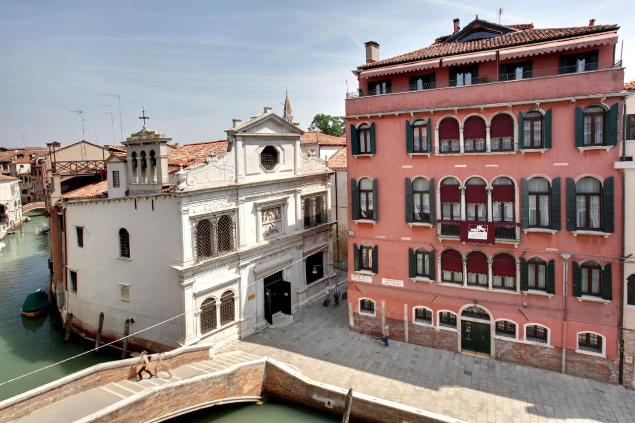 Palazzo Schiavoni Residenza D'Epoca & Suite-Apartments Venice Exterior photo