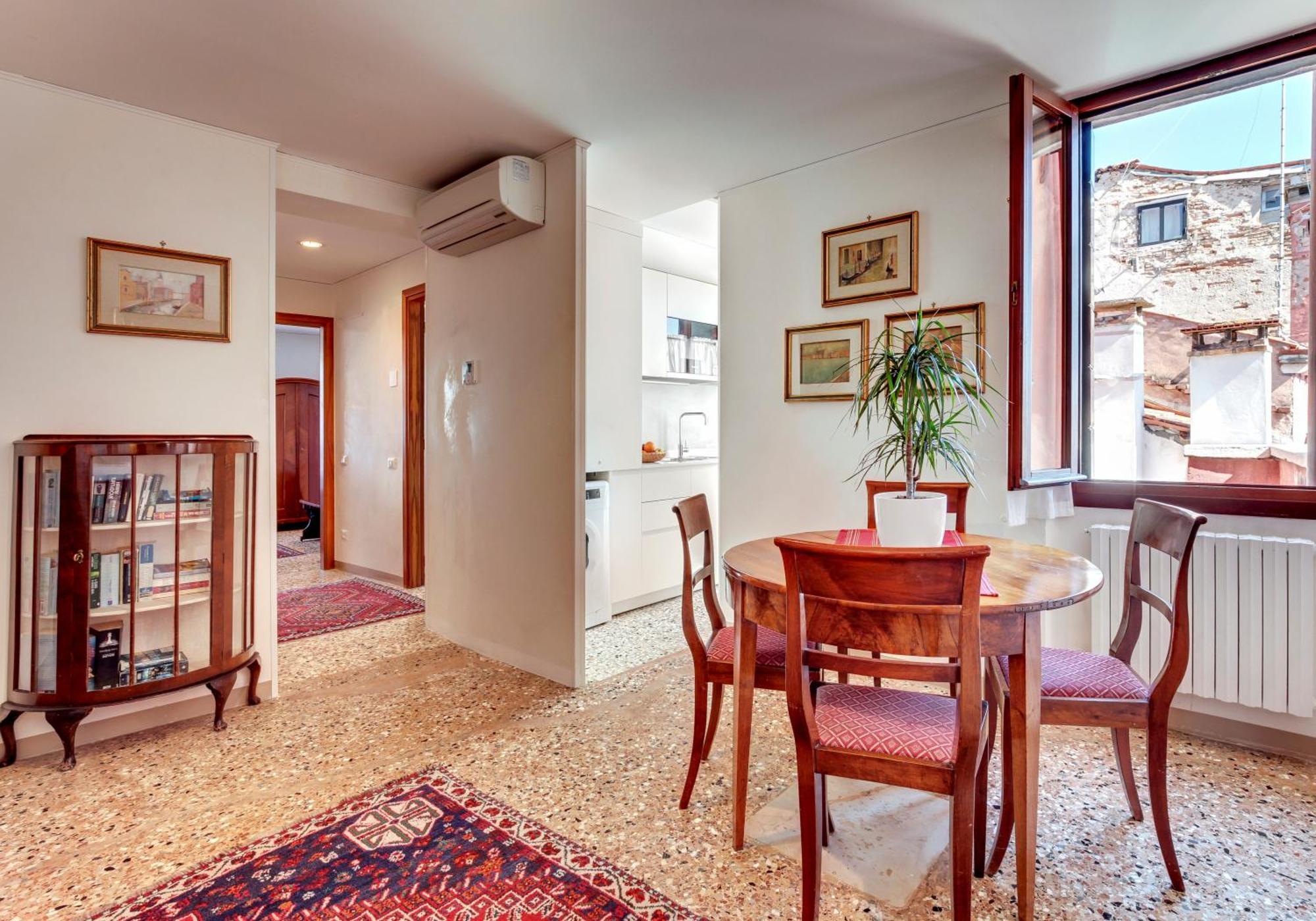 Palazzo Schiavoni Residenza D'Epoca & Suite-Apartments Venice Exterior photo